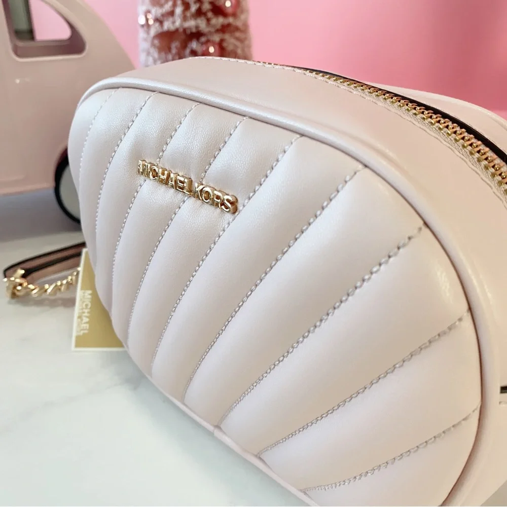 Final Sale!!!  👜 MICHAEL KORS 🌺 Rose Small Quilted Crossbody Bag - Picture 5 of 13